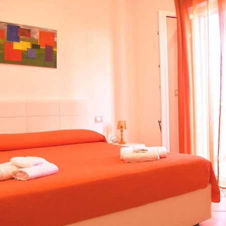 Bed & Breakfast Domus Pepe Scalea Εξωτερικό φωτογραφία