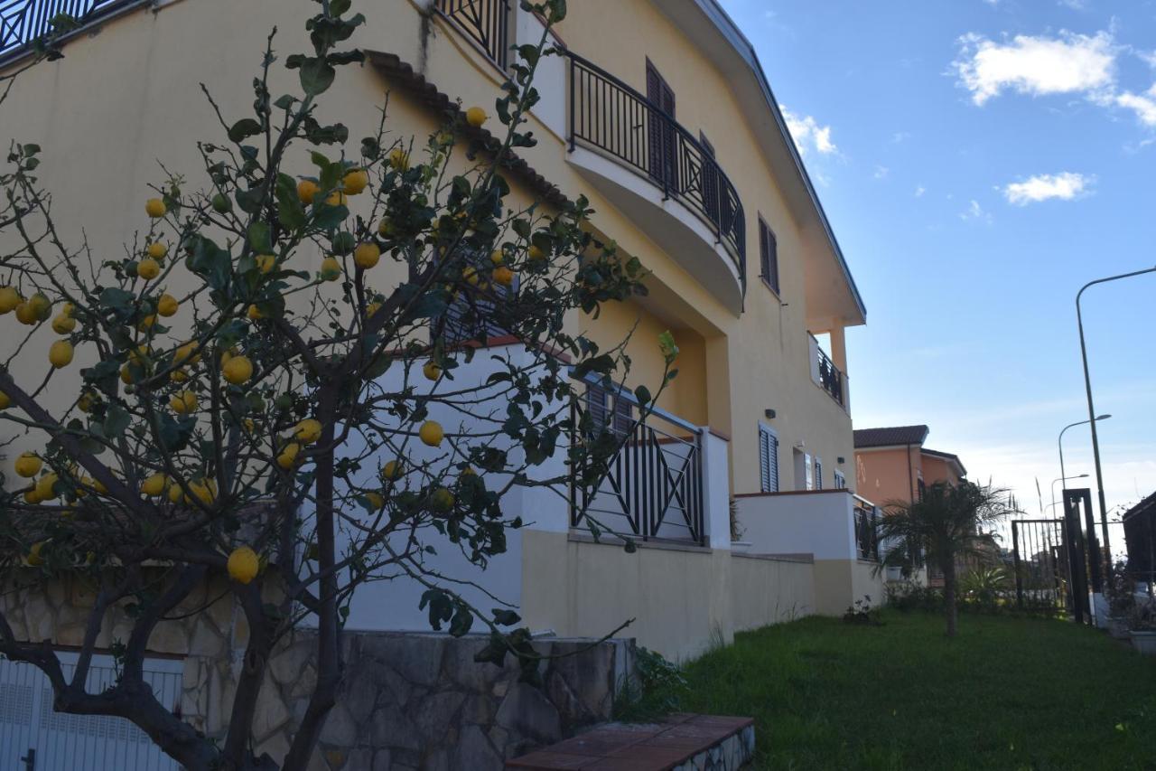 Bed & Breakfast Domus Pepe Scalea Εξωτερικό φωτογραφία