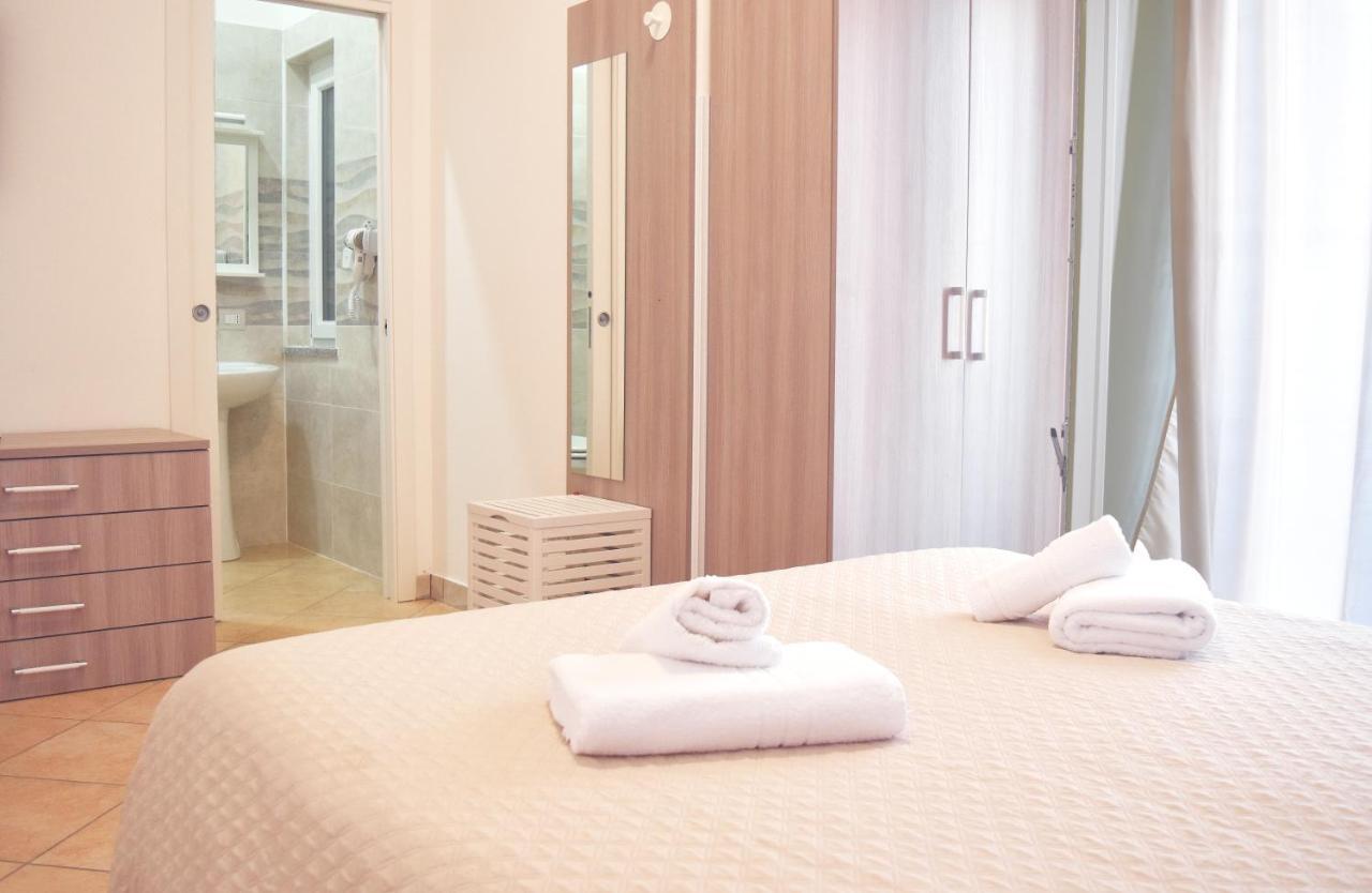 Bed & Breakfast Domus Pepe Scalea Εξωτερικό φωτογραφία